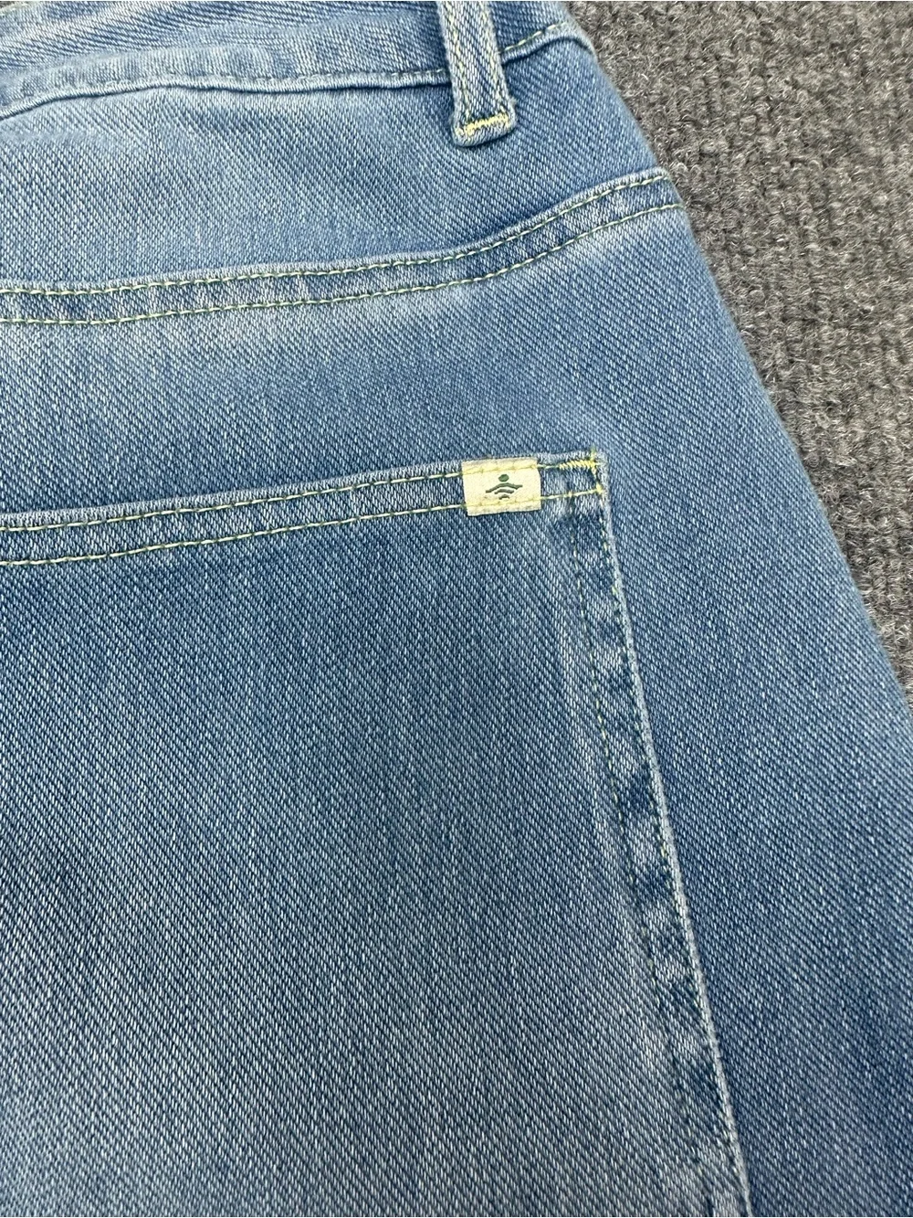 HALARA Light Blue Straight Leg Jeans for Women